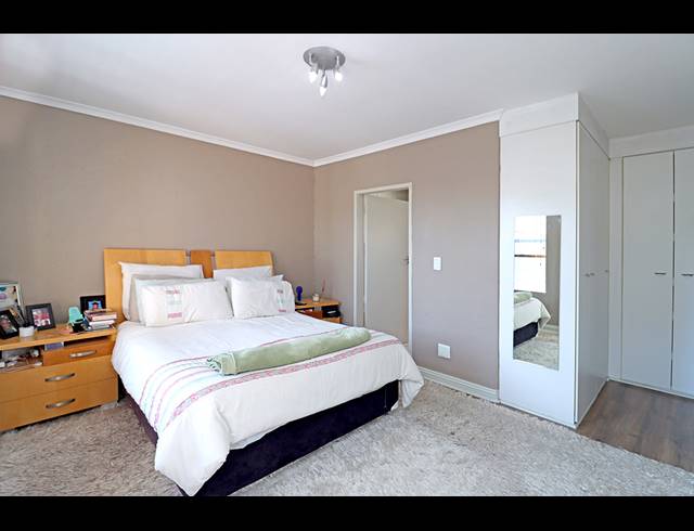 3 BEDROOM SECTIONAL TITLE FOR SALE IN GLENHAZEL